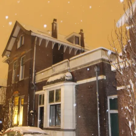 Bed And Breakfast De Verkadekamer-3